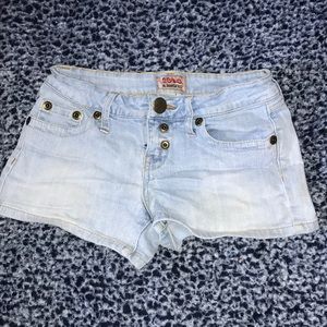 ⚠️4/20⚠️ light wash jean shorts